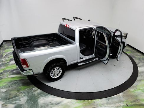 Used 2018 RAM 2500 Laramie AWD/4WD image 34