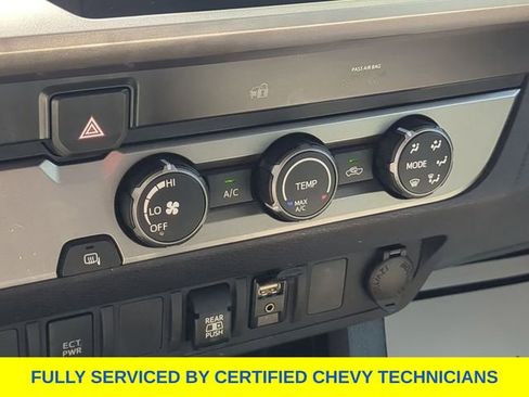 Used 2019 Toyota Tacoma SR5 RWD image 32