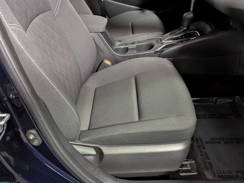 Certified 2025 Toyota Corolla LE image 18