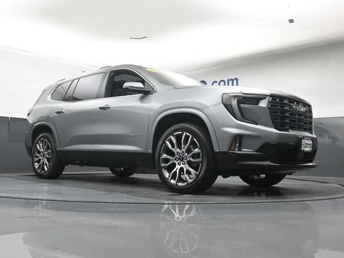Used 2026 GMC Acadia Denali Ultimate w/ LPO, All-Weather Package AWD/4WD image 29