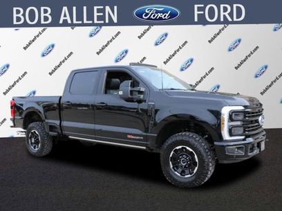 New 2025 Ford F250 Platinum w/ Tremor Off-Road Package