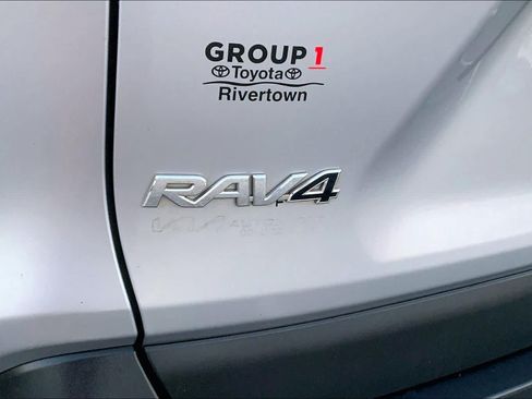Used 2021 Toyota RAV4 LE FWD image 30
