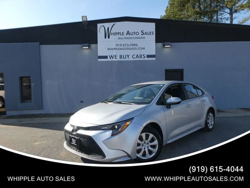 Used 2021 Toyota Corolla LE image 1