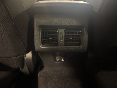 Used 2025 Toyota Camry LE image 24