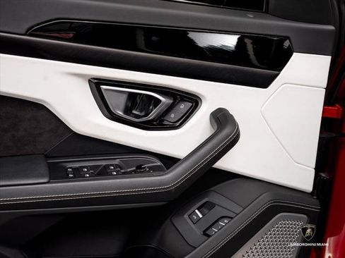 Used 2024 Lamborghini Urus S AWD/4WD image 20