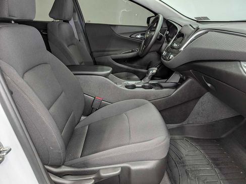 Certified 2022 Chevrolet Malibu LT FWD image 39