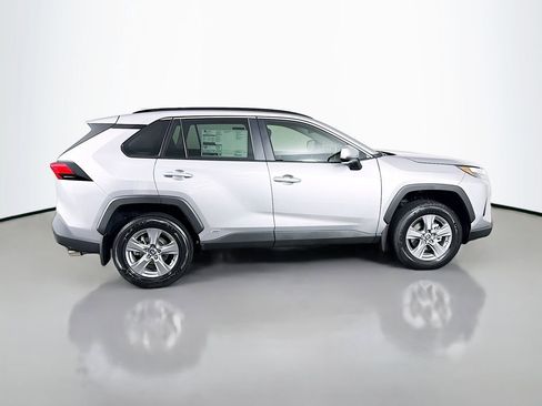 Used 2025 Toyota RAV4 XLE w/ Convenience Package image 4