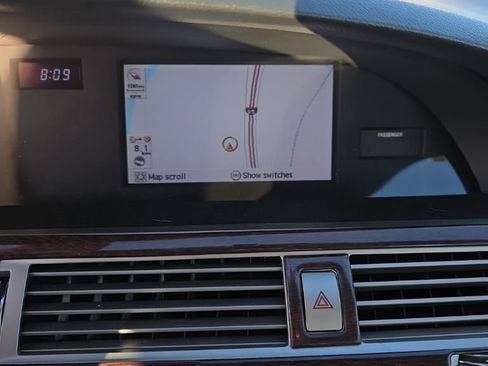 Used 2009 Toyota Avalon XLS image 6