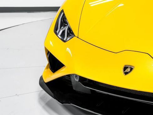 Used 2022 Lamborghini Huracan EVO RWD image 47