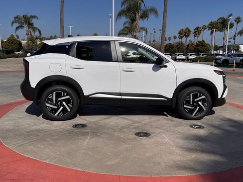 New 2026 Nissan Kicks SV FWD image 9