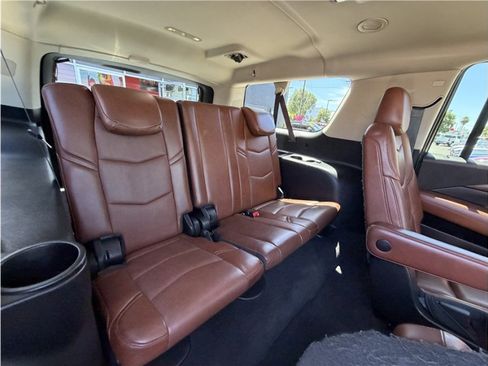 Used 2019 Cadillac Escalade ESV Premium Luxury AWD/4WD image 36
