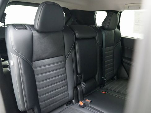 Used 2024 Mitsubishi Outlander SE image 36