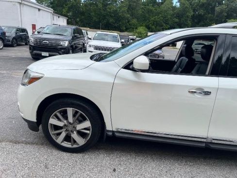 Used 2015 Nissan Pathfinder Platinum w/ Cargo Package AWD/4WD image 12