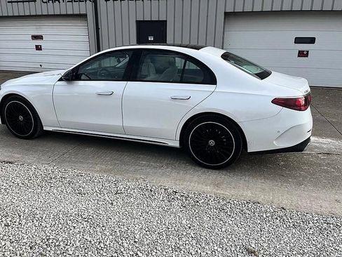 Used 2024 Mercedes-Benz E 350 4MATIC Sedan image 8