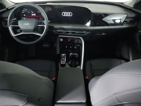 Used 2025 Audi Q5 2.0T Premium Plus w/ Premium Plus image 15