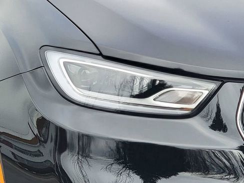 New 2026 Chrysler Pacifica Select AWD/4WD image 16