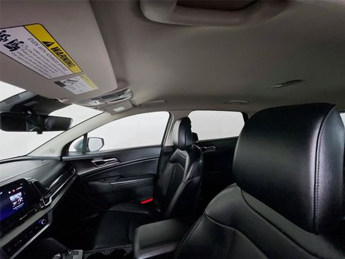 Used 2023 Kia Sportage EX FWD image 11