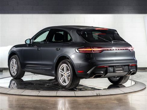 Used 2025 Porsche Macan AWD/4WD image 3