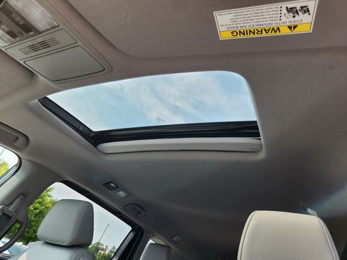 Used 2024 Honda Odyssey EX-L image 12