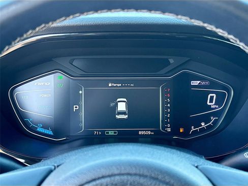 Used 2020 Kia Niro Touring image 13