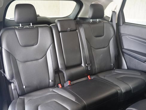 Used 2018 Ford Edge Titanium w/ Equipment Group 301A FWD image 35