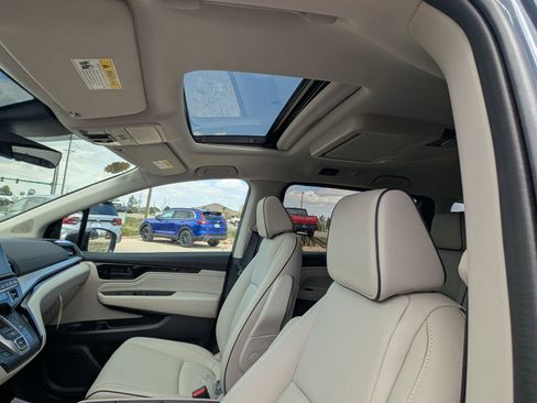 New 2026 Honda Odyssey Touring image 6