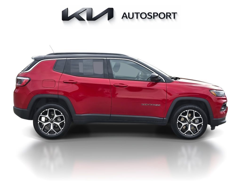 Used 2025 Jeep Compass Limited AWD/4WD image 7