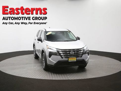 Used 2024 Nissan Rogue S AWD/4WD image 51