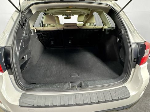 Used 2016 Subaru Outback 2.5i Limited AWD/4WD image 32