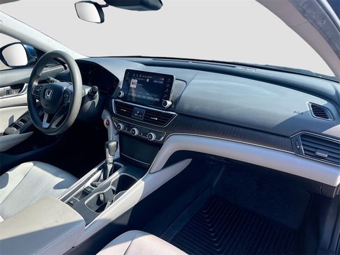Used 2019 Honda Accord EX image 27