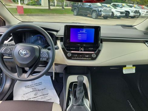 Certified 2026 Toyota Corolla LE FWD image 21