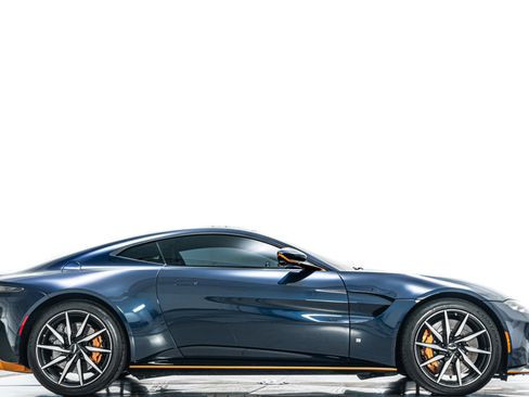 Used 2020 Aston Martin V8 Vantage Coupe RWD image 2