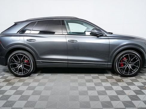 Used 2023 Audi Q8 Prestige w/ Prestige Package image 2
