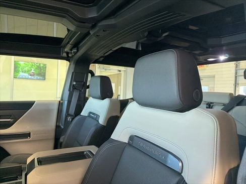 New 2026 GMC Hummer EV 4x4 Crew Cab image 17