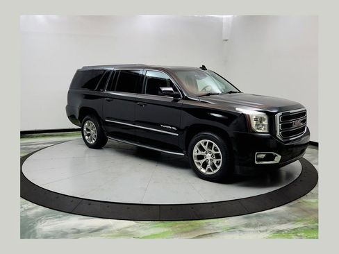 Used 2020 GMC Yukon XL SLT RWD image 1