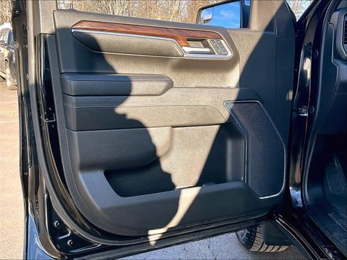 Used 2024 GMC Sierra 1500 SLT image 14