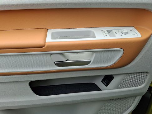 Used 2025 Volkswagen ID. Buzz 1st Edition image 13