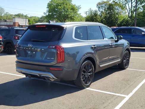 Used 2021 Kia Telluride SX w/ SX Prestige Package AWD/4WD image 3