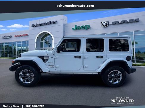 Used 2019 Jeep Wrangler Unlimited Sahara AWD/4WD image 4