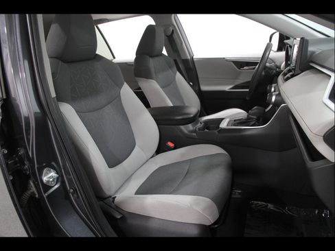 Used 2019 Toyota RAV4 XLE w/ Convenience Package AWD/4WD image 15