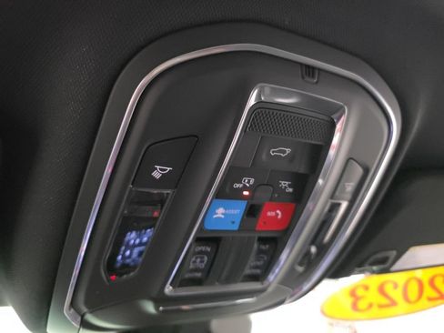 Used 2023 Jeep Grand Cherokee L Laredo AWD/4WD image 23