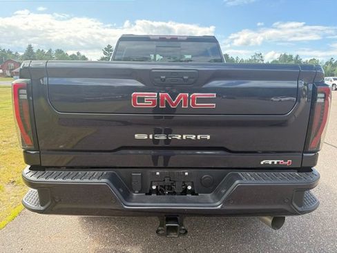 Used 2026 GMC Sierra 2500 AT4 AWD/4WD image 4