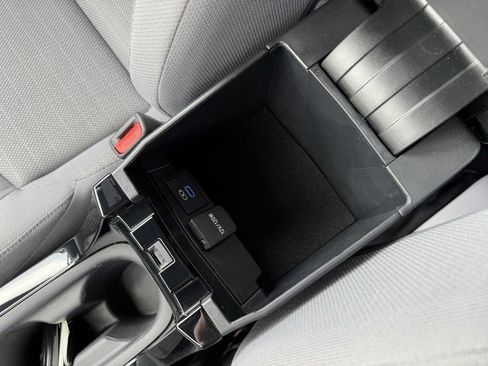 Certified 2022 Toyota Corolla SE w/ SE Premium Package image 24
