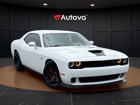 Used 2018 Dodge Challenger SRT Hellcat RWD image 7