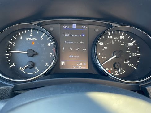 Used 2021 Nissan Rogue Sport SL w/ Premium Package image 23