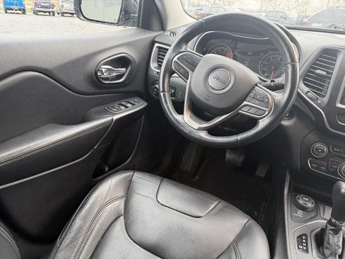 Certified 2021 Jeep Cherokee Latitude Lux w/ Comfort/Convenience Group image 14