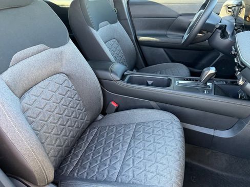 Certified 2025 Nissan Kicks SV image 11