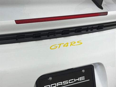 Certified 2025 Porsche 718 Cayman GT4 RS RWD image 17