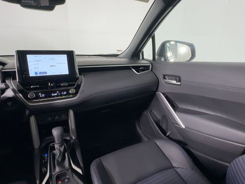 Used 2025 Toyota Corolla Cross AWD Hybrid image 27