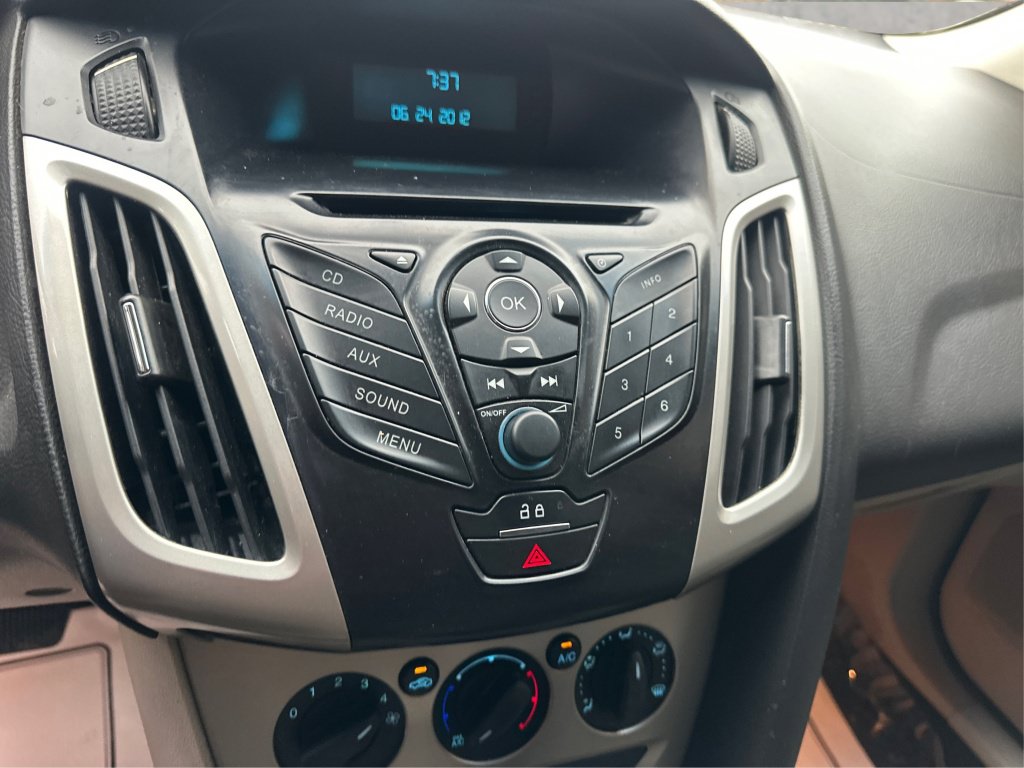 Used 2012 Ford Focus SE FWD image 23